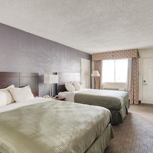 Queen Room Two Queen Beds